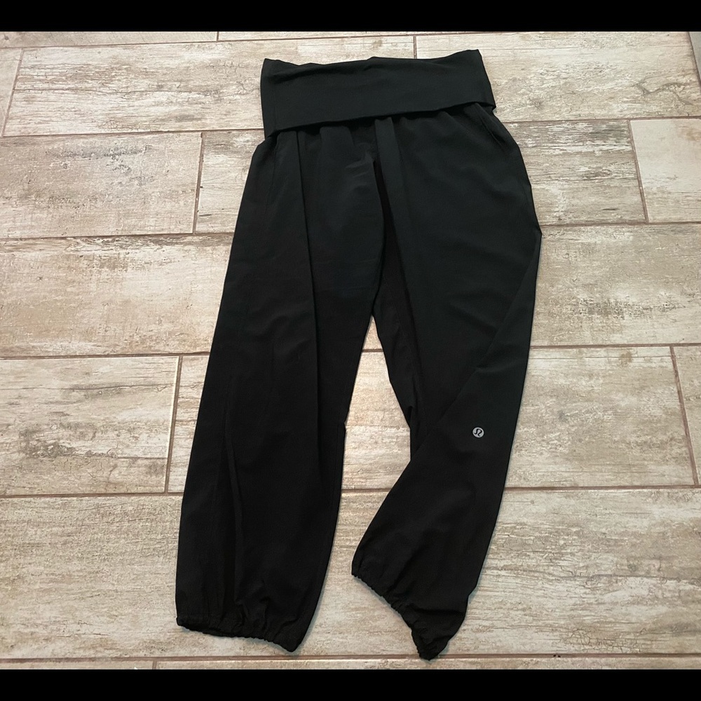 Lululemon om pant size 4 euc